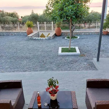 Vakantiehuis Iliovasilema Mikrá Mandínia